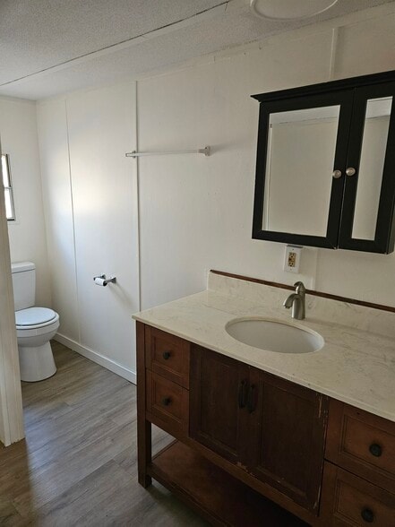 Building Photo - 1107 Hibiscus Rd