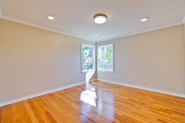 Building Photo - Wow! What a Great Home! Available Soon!
