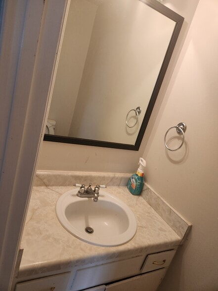 Building Photo - 3109 Wildwood Dr