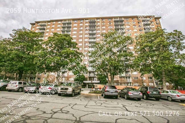 Building Photo - Stunning 9th-Floor Studio w/ Panoramic Cit...