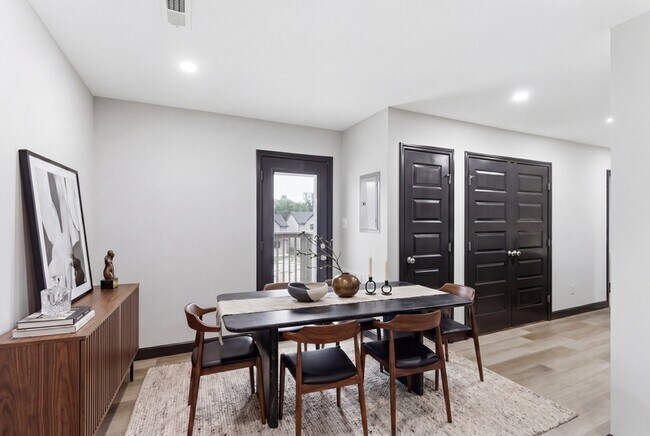 Building Photo - Delaney Way- 104
