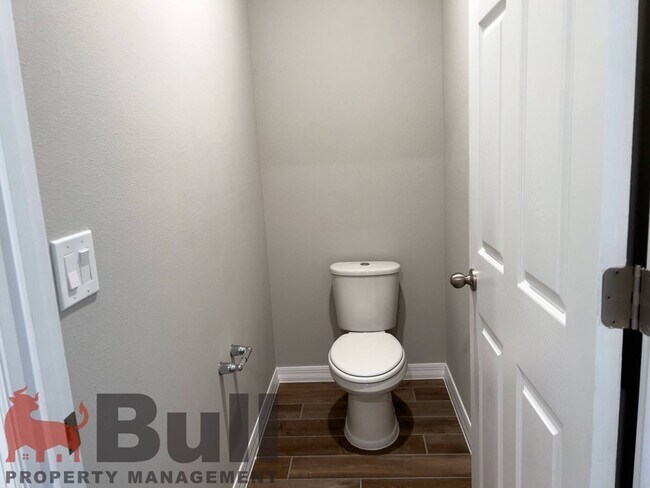 Building Photo - 5276 Luke Hammock St