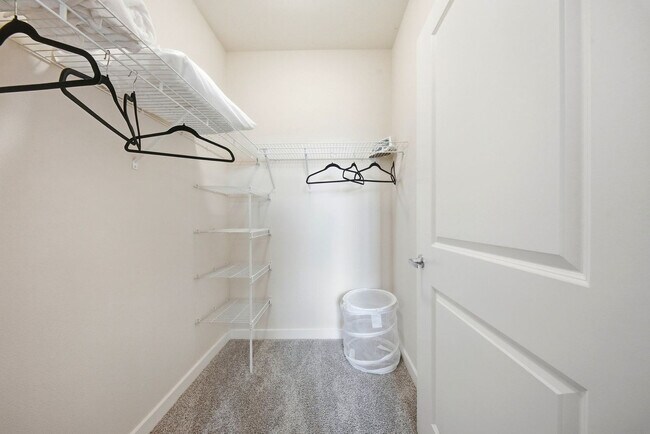 Building Photo - 1702 W Cleveland St