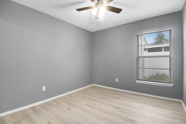 Building Photo - 317 San Gabriel St