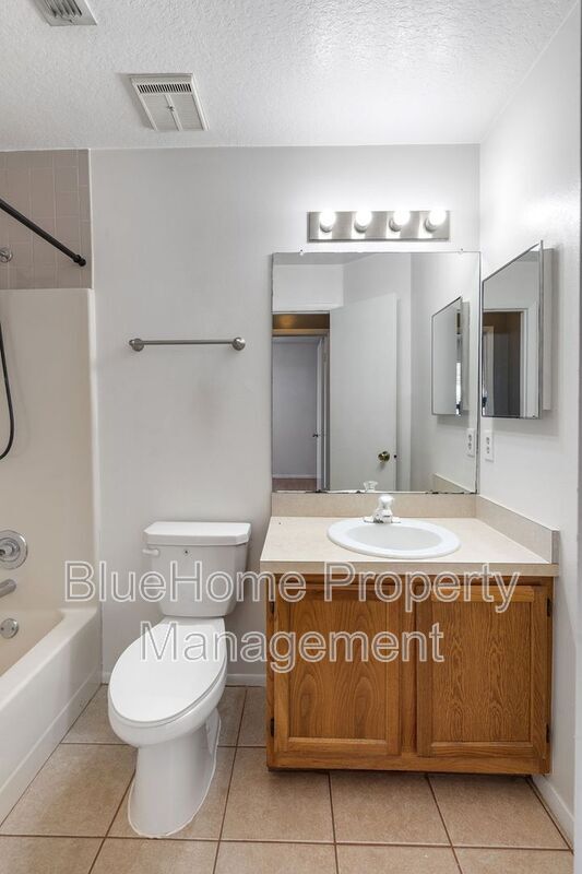 Building Photo - 5461 Lake Margaret Dr
