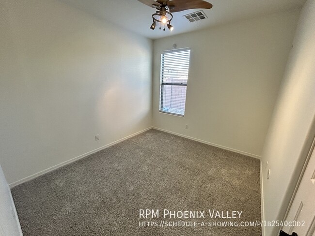 Building Photo - Spacious Bright N. Phx 4/2 w/POOL & *NEW* ...