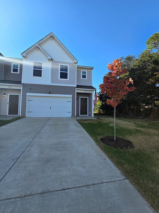 Building Photo - 1762 Snead Dr