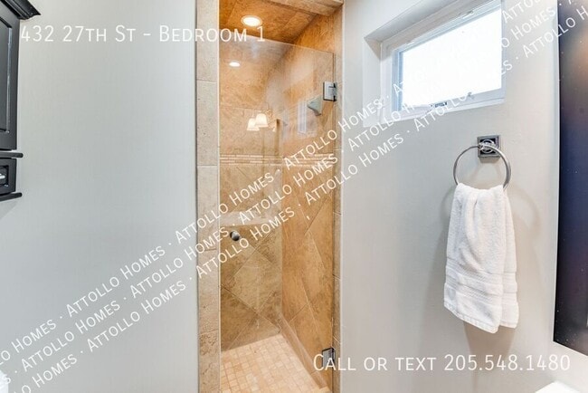 Building Photo - 432 27th St