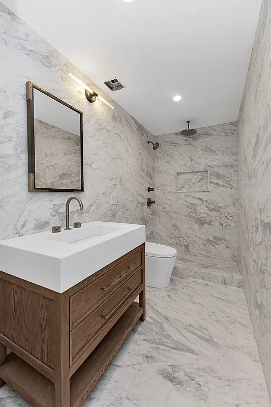 Building Photo - 106 Central Park S