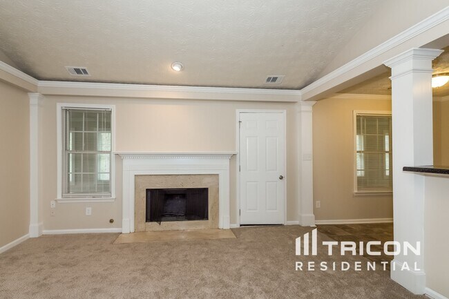 Building Photo - 1440 Brookdale Dr