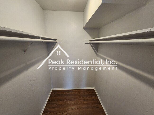 Building Photo - Croetto10532