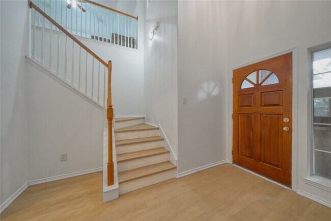 Building Photo - 9610 Beckwood Post Dr