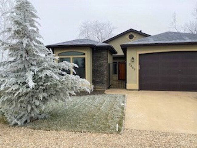 Building Photo - A Secluded, Adorable and Perfect 3 Bedroom Home Now Available!