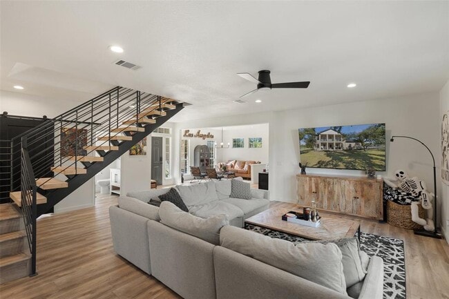Building Photo - 310 Saddle Blanket Dr