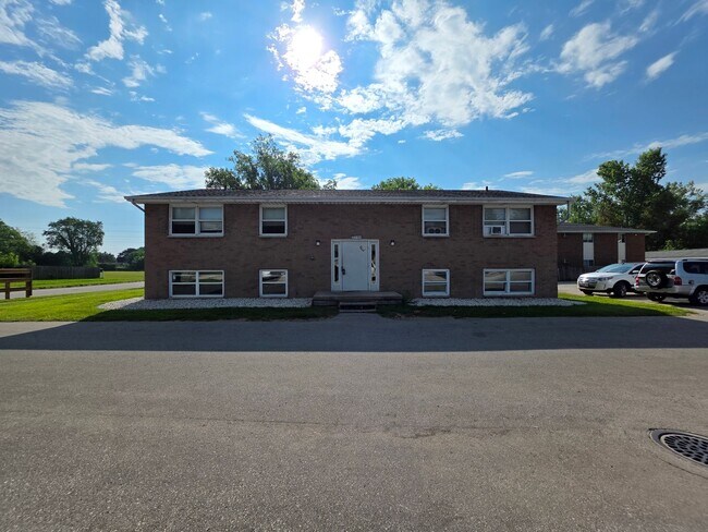 Building Photo - 2096 Imperial Ln