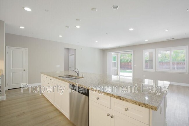 Building Photo - 29503 Moorings Ct
