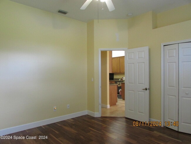 Building Photo - 1882 Woodfield Cir