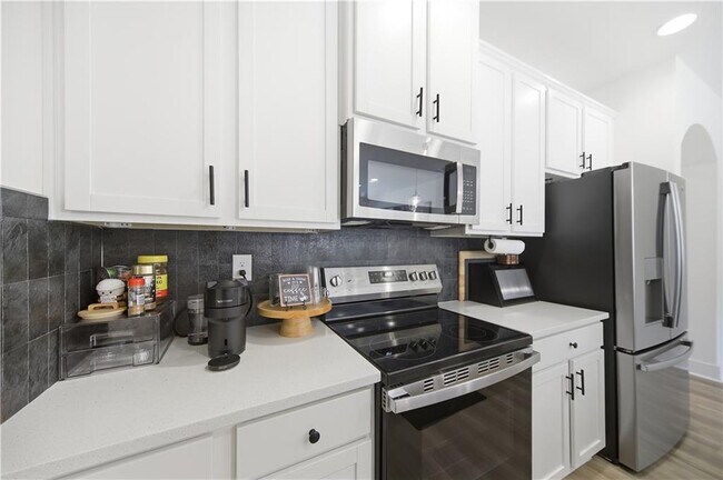Building Photo - 2360 Rex Dr