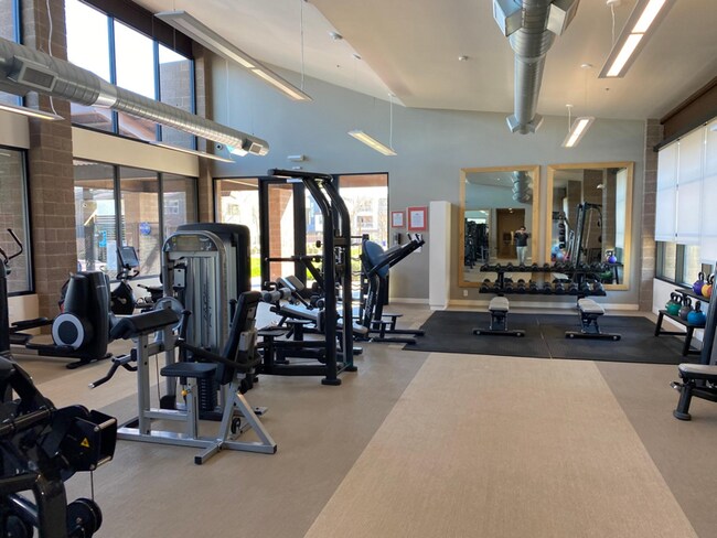 Building Photo - 1312 N Zane Dr