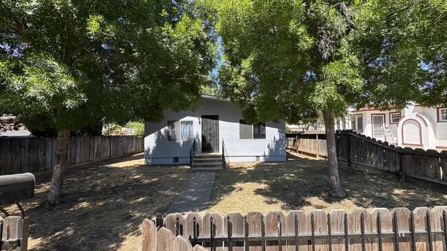 Primary Photo - 247 Park View Ave