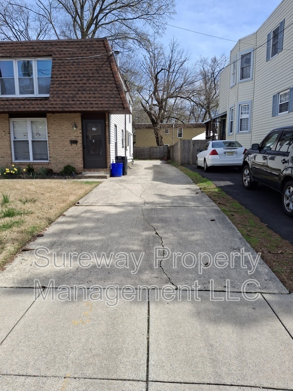 Building Photo - 12 W Wayne Terrace