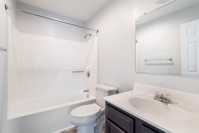 Building Photo - 2209 High Bush Cir