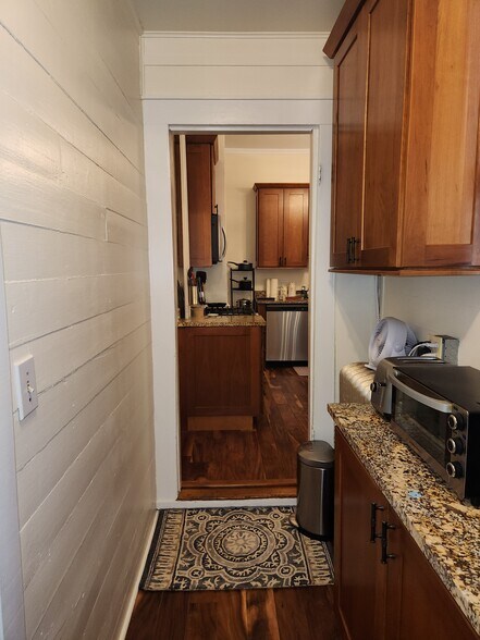 Back hallway /Mudroom - 260 S Marion St