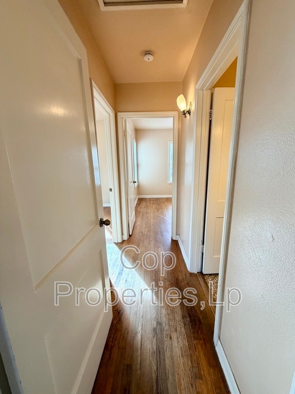 Building Photo - 118 Field Crest Dr