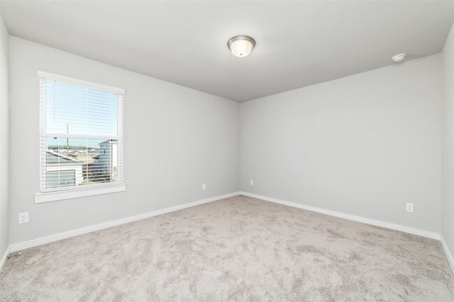 Building Photo - 7246 Clearwater Cv Dr