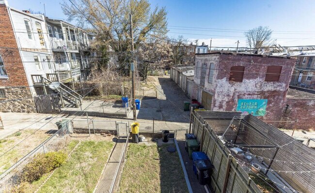 Building Photo - 3014 Clifton Park Terrace