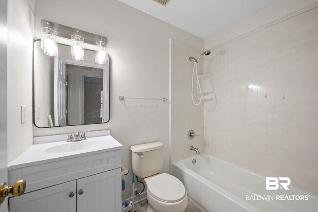 Building Photo - 20938 Liberty Ln