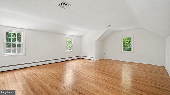 Building Photo - 31 Beacon Hill Ct