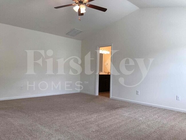 Building Photo - 3283 Grandview Club Rd