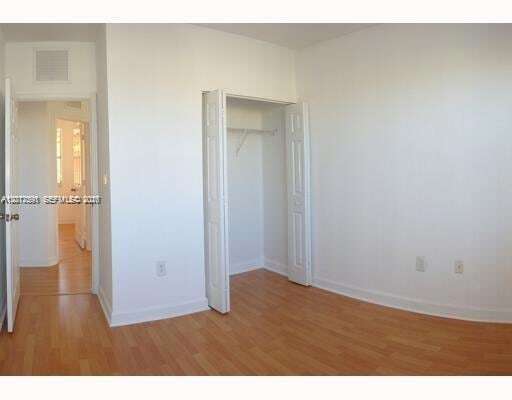 Building Photo - 3375 NE 15th Dr