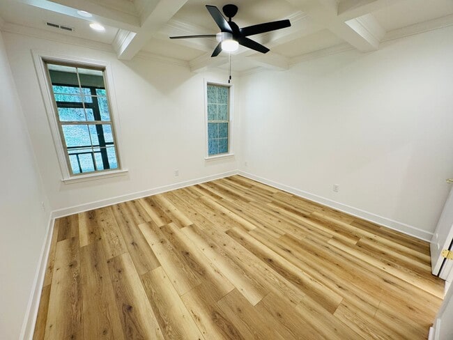 Building Photo - FOR LEASE - NEW BUILD TOWNHOME LOCATED IN ...