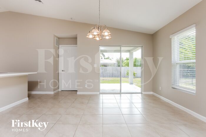 Building Photo - 3031 SW Segovia St