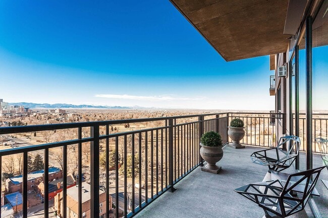 Building Photo - 2990 E 17th Ave