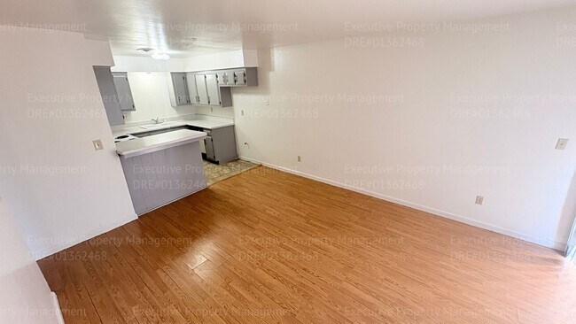 Building Photo - 2425 Westholme Blvd
