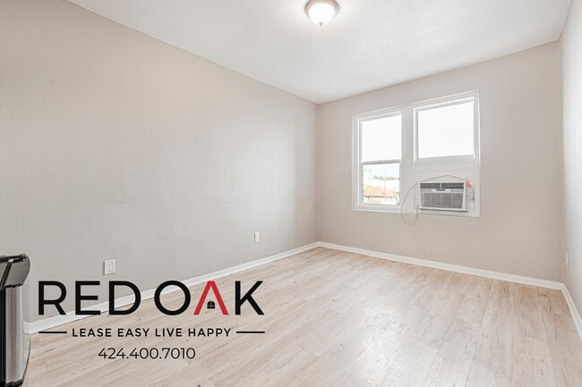 Building Photo - 2731 Beverly Blvd