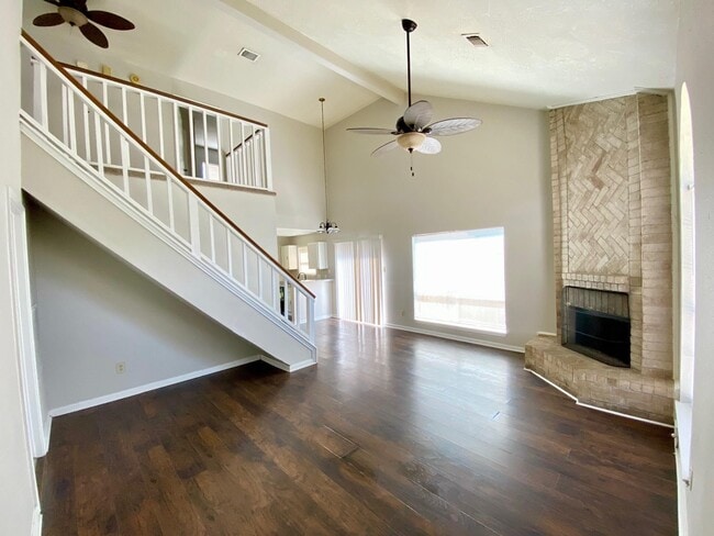 Building Photo - 908 Littleport Ln