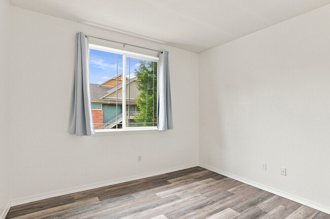 Building Photo - 804 Summer Hawk Dr