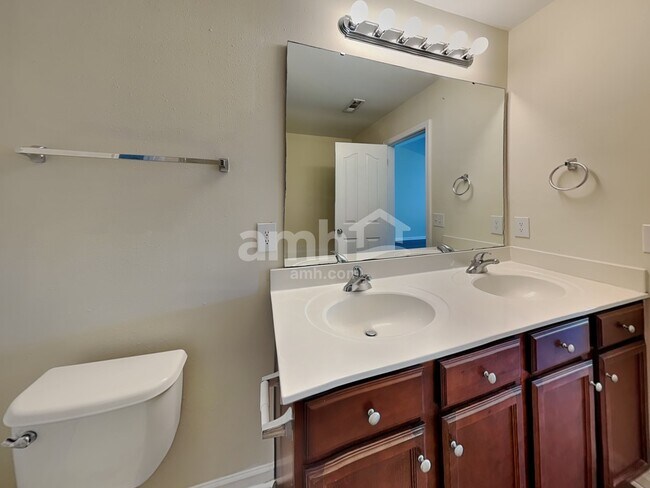 Building Photo - 133 Mount Olivet Dr