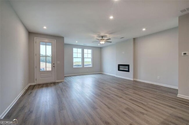 Building Photo - 105 Dellinger Park