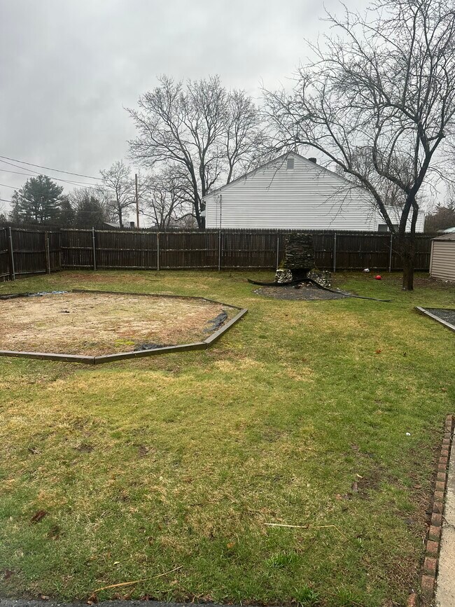 Building Photo - 161 Van Buren St