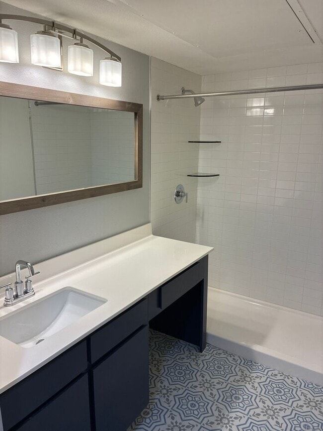 Building Photo - Charming 4 beds 3 baths in Austin!