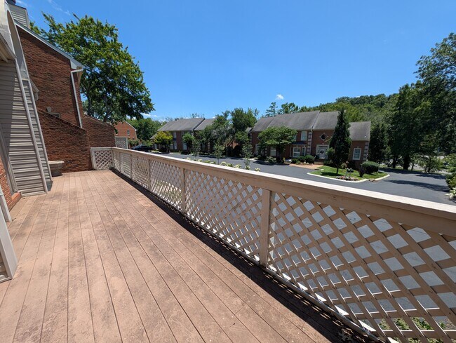 Building Photo - 407 Clairton Ct