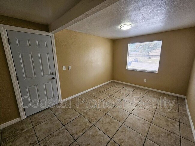 Building Photo - 4431 Atwater Dr