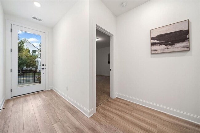 Building Photo - 104 Pearl St