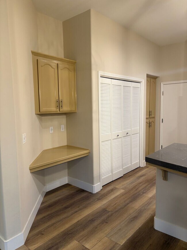 Building Photo - 624 Jasmine Parke Dr