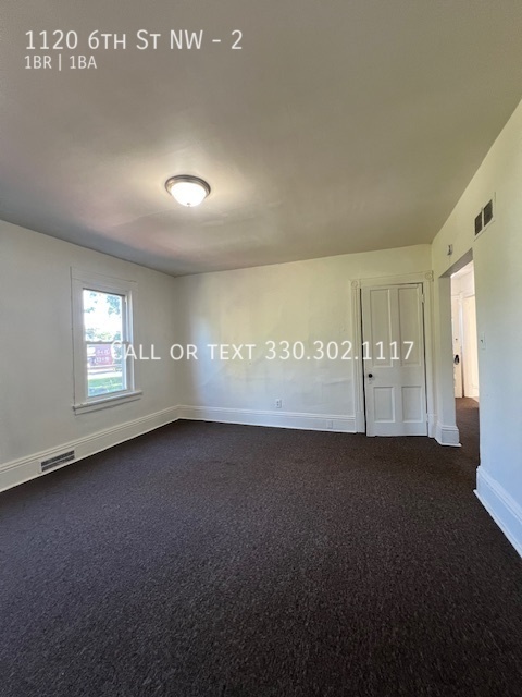 Building Photo - Upper level one bedroom apartment for rent...